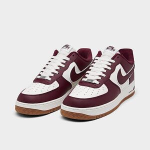 Air Force 1 ’07 LV8 SE Low Night Maroon