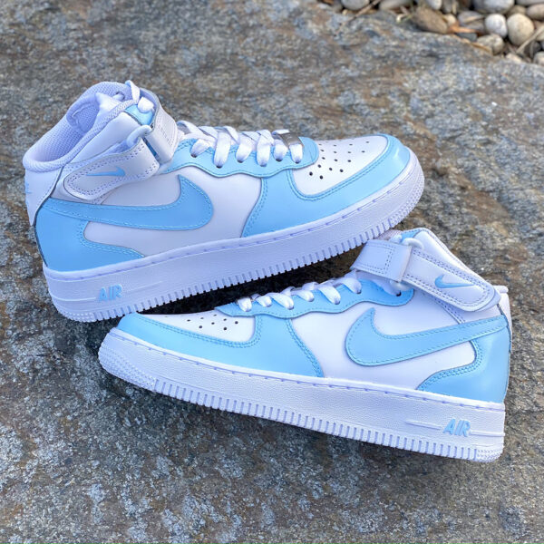 Air Force 1 High Light Blue Sneaker