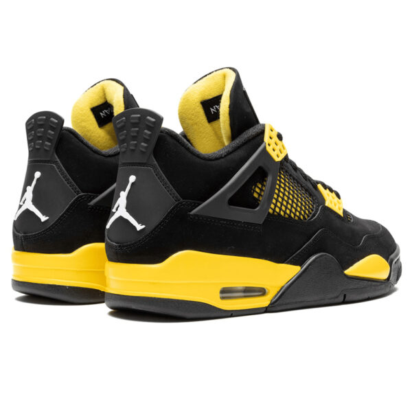 Air Jordan 4 Retro ‘Thunder’