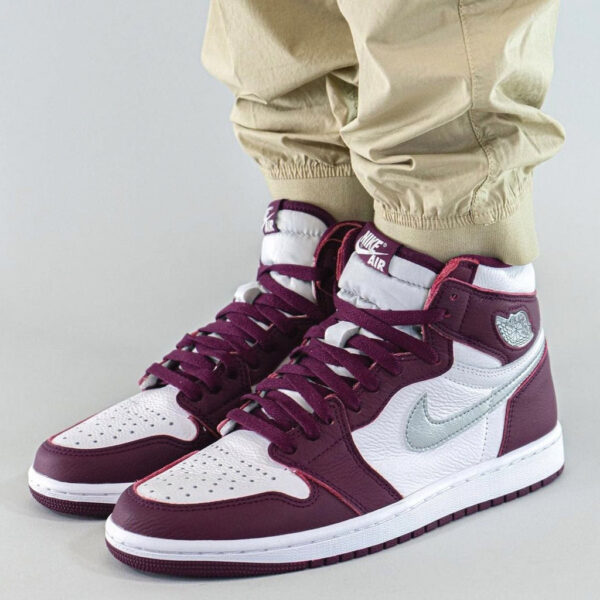 Air Jordan 1 Retro High OG ‘Bordeaux’