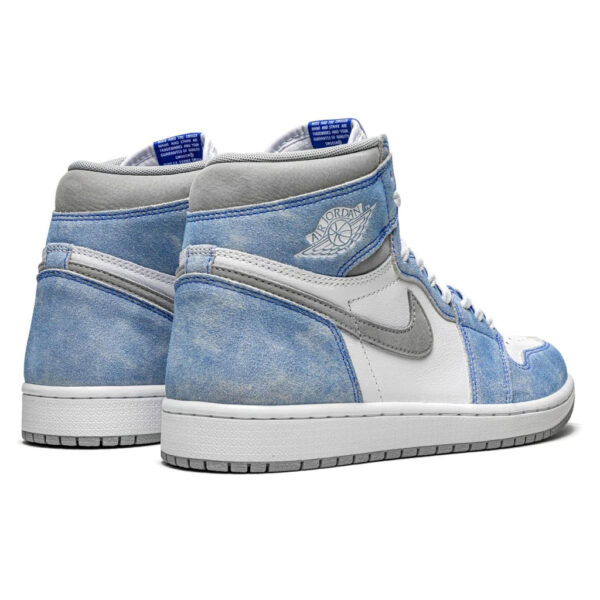 Air Jordan 1 Retro High OG ‘Hyper Royal’