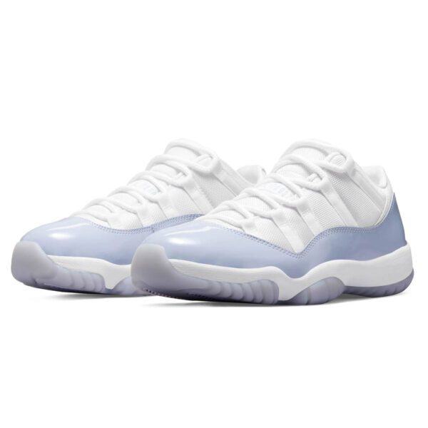 Air Jordan 11 Retro Low Wmns ‘Pure Violet’