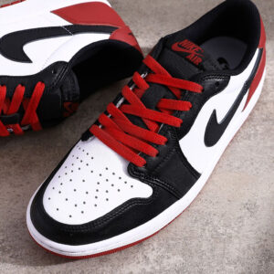 Air Jordan 1 Low OG Black Toe