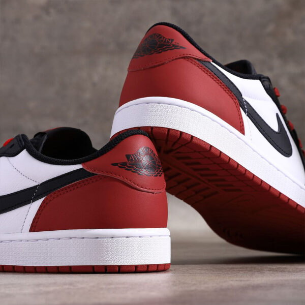 Air Jordan 1 Low OG Black Toe