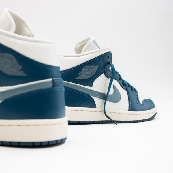 Air Jordan 1 Mid “Sky J French Blue’