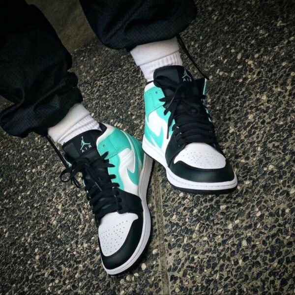 Air Jordan 1 Mid ‘Island Green’