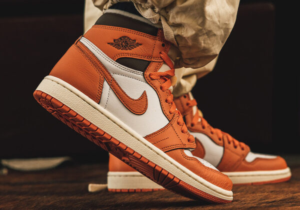 Air Jordan 1 Retro High OG “Starfish”