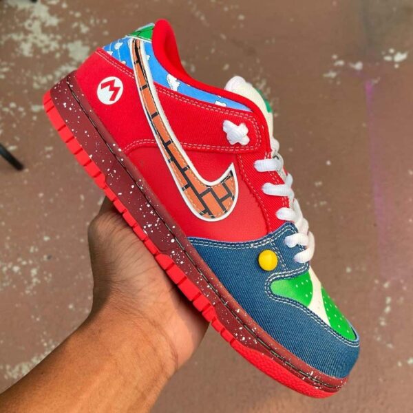 Nike SB Dunk Low “Super Mario”