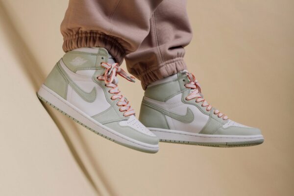 Air Jordan 1 High OG Seafoam