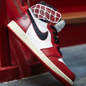 Air Jordan 1 Lux x Chicago Bulls