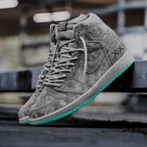 KAWS x AIR JORDAN 1