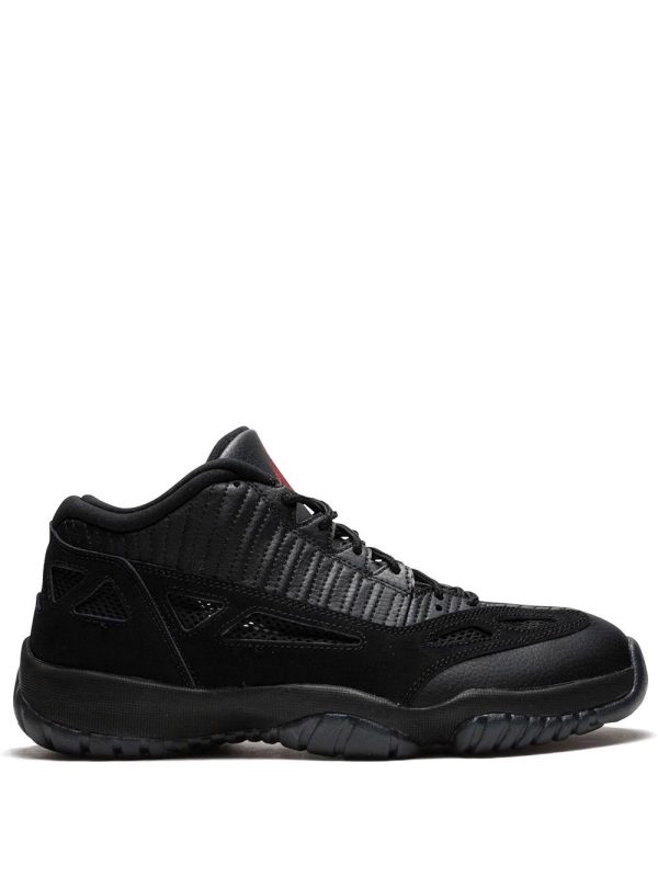 Air Jordan 11 Retro Low Referee